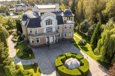 Дом, Богородское КП (Городище), 2800&nbsp;кв.м