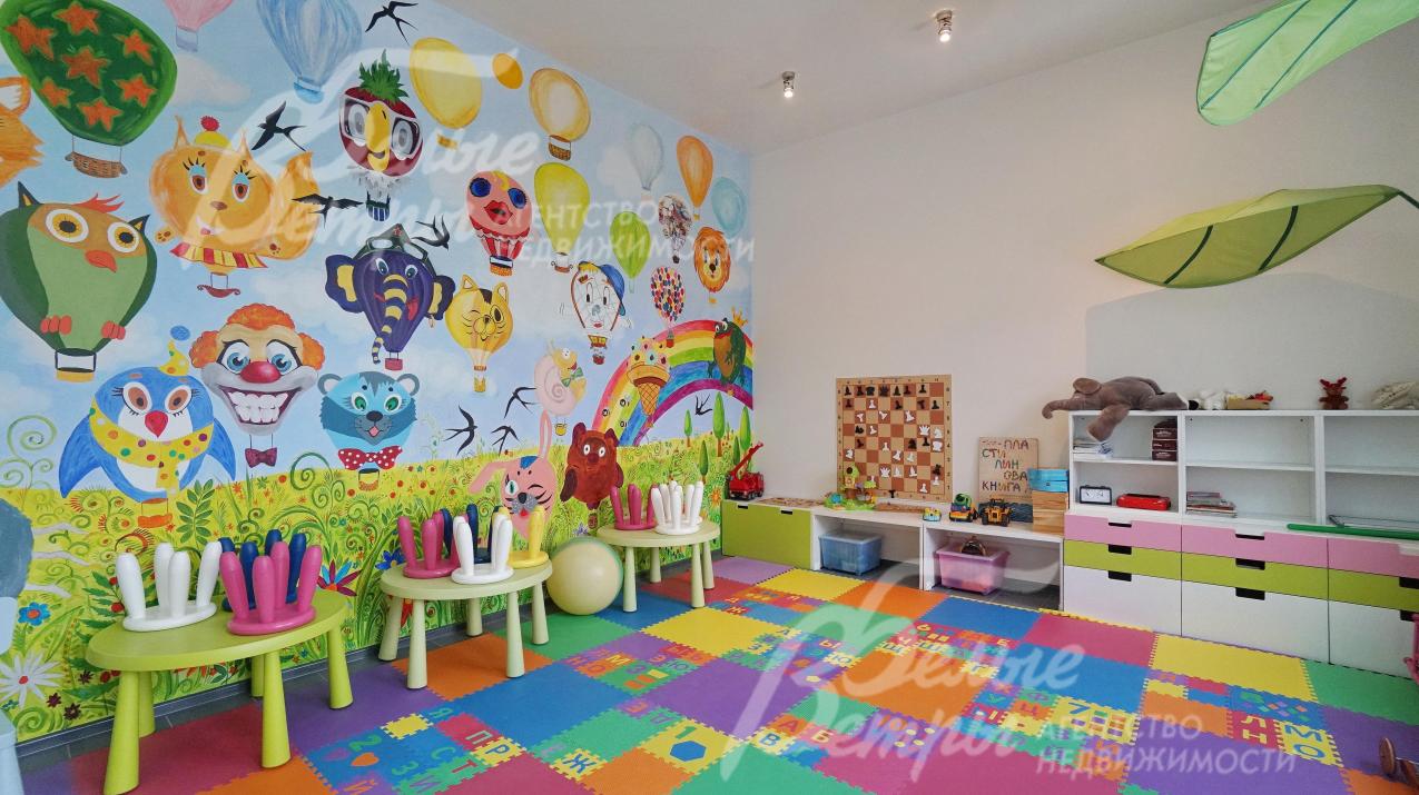 Детский центр на территории поселка Варварино Эк