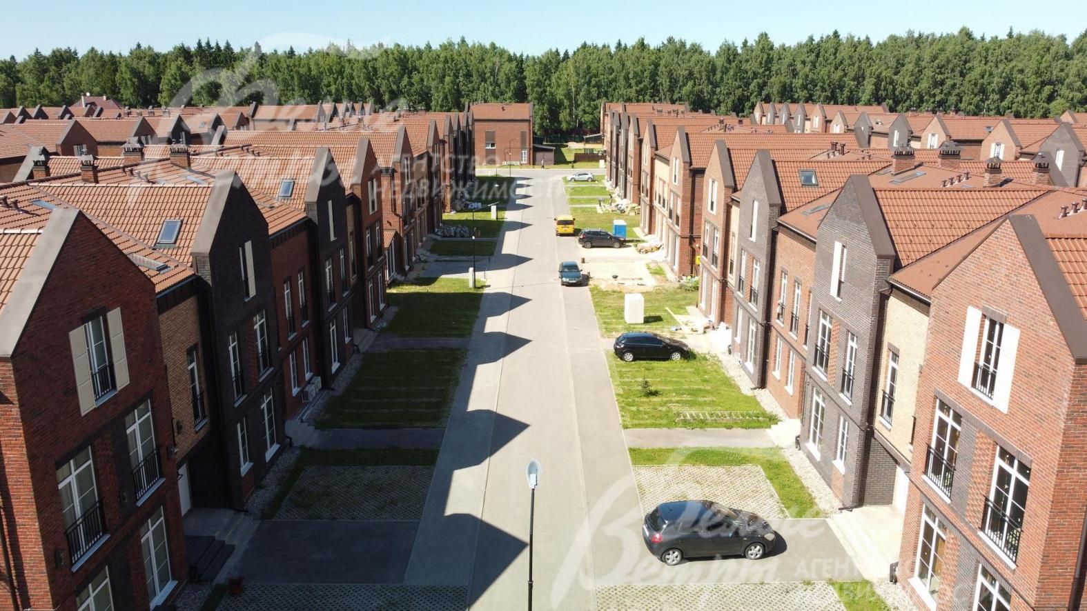 Охраняемый коттеджный поселок в едином стиле