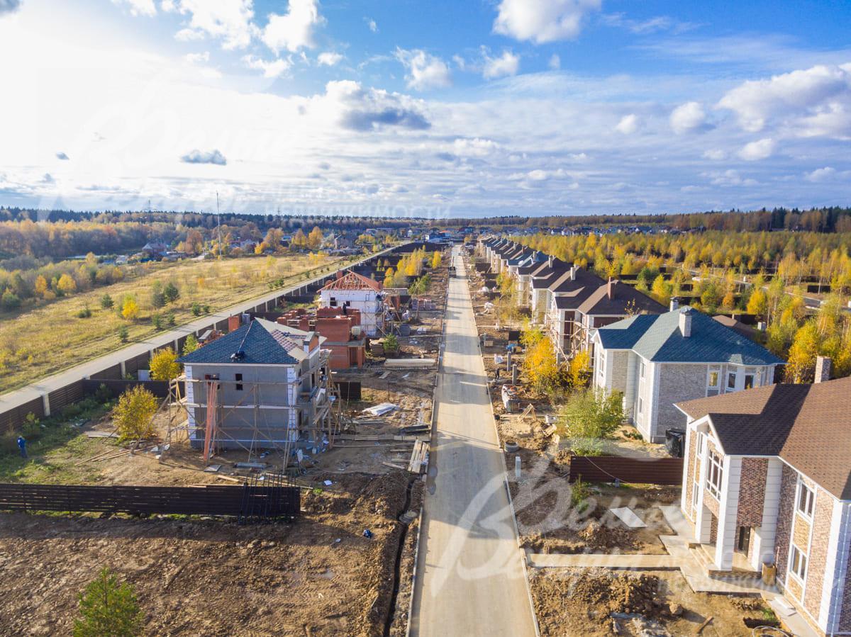 Быстроразвивающийся поселок Усадьба Шарапово