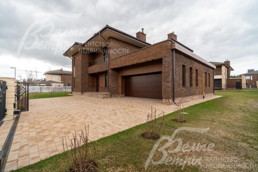 Гараж на 2 авто примыкает к дому