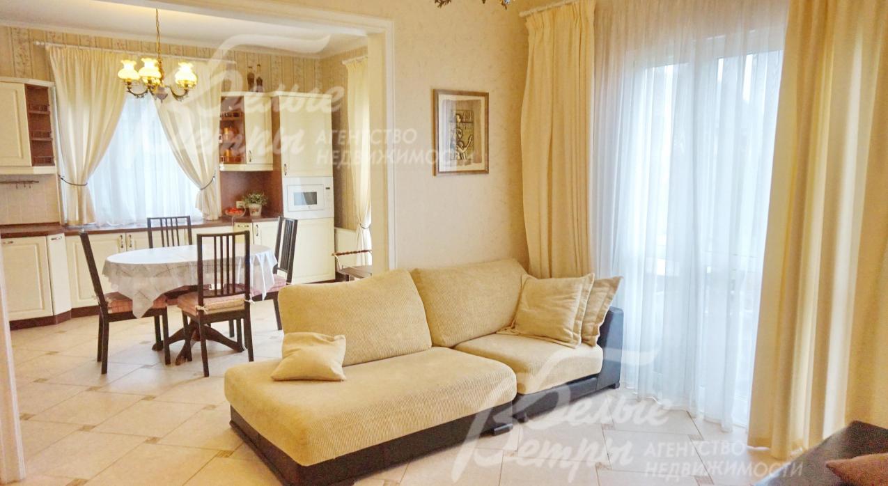 Кухня-столовая совмещена с гостиной