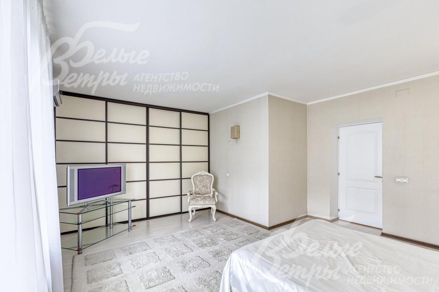 Все спальни в доме оборудованы местами для хранения вещей