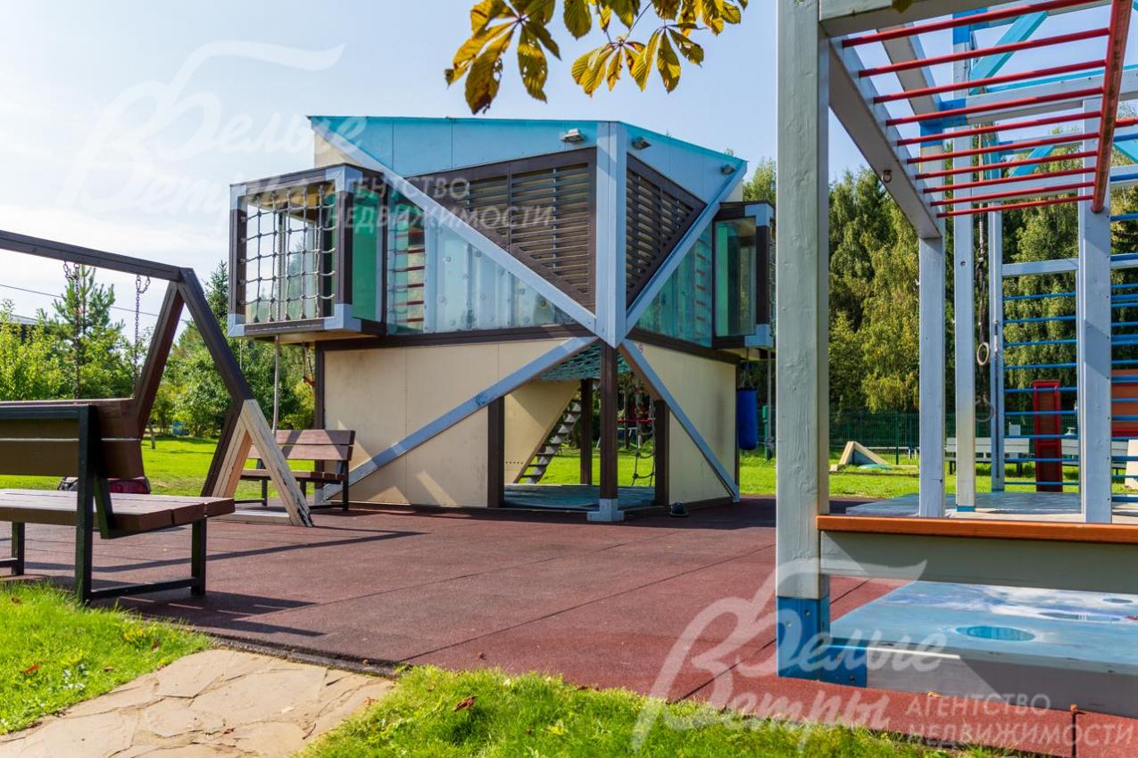 Игровая зона с лабиринтом