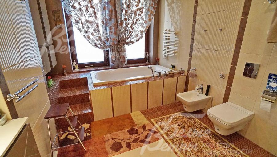 2й с/у 12.4 кв.м при главной спальне