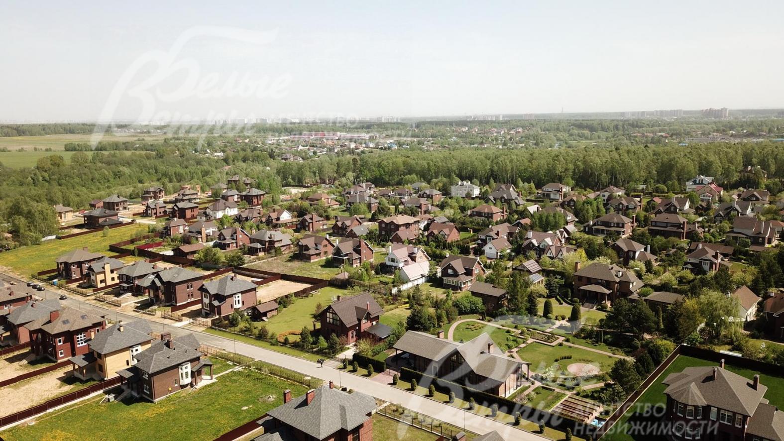 Вид на поселок с высоты птичьего полета