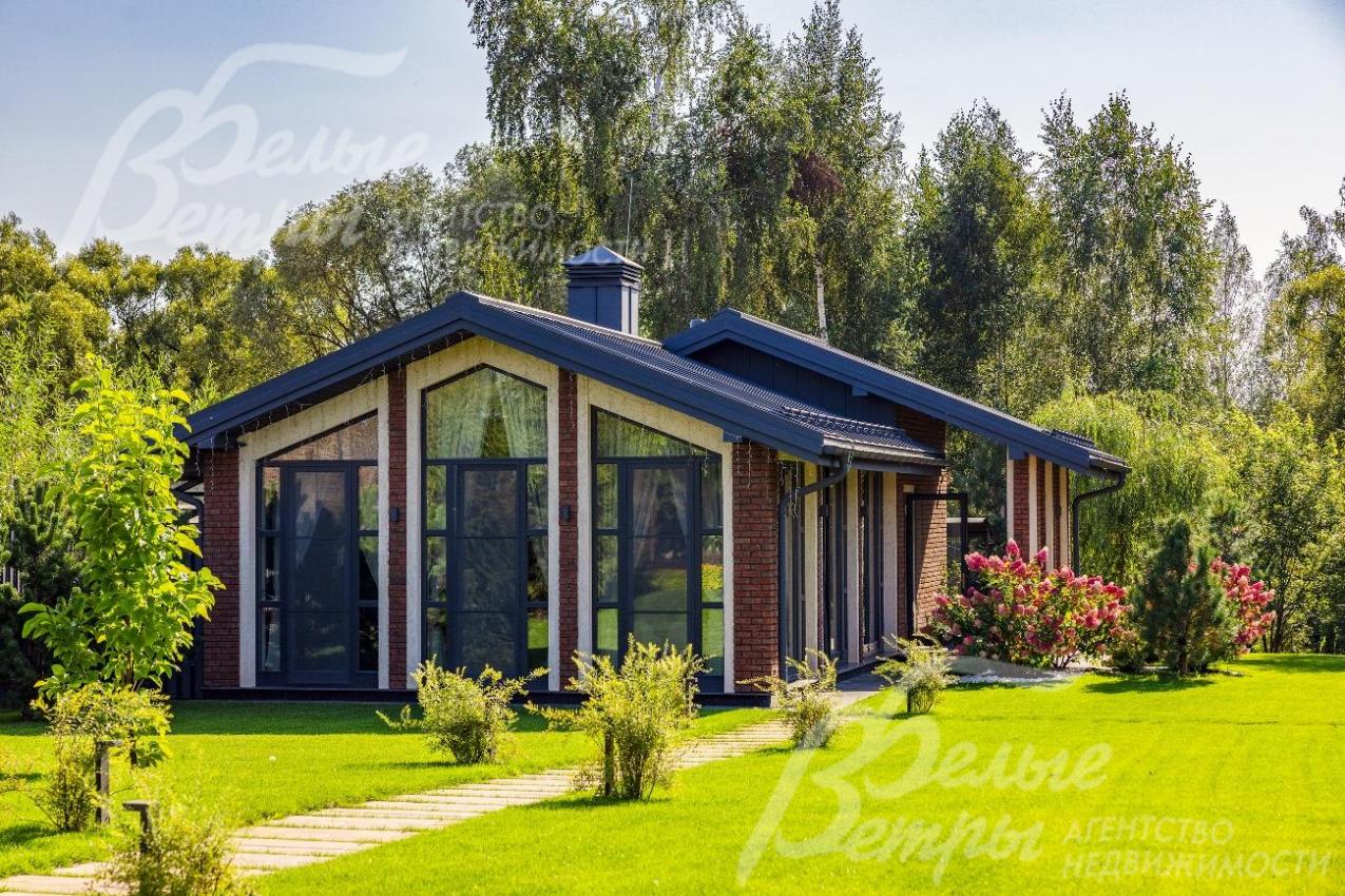 Домик барбекю с кухней, санузлом и открытой террасой