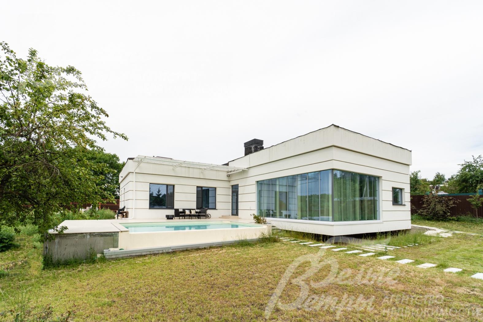 Дом построен по индивидуальному проекту.  