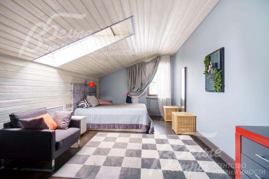 Одна из двух спален в гостевом блоке, каждая по 20.4 кв.м