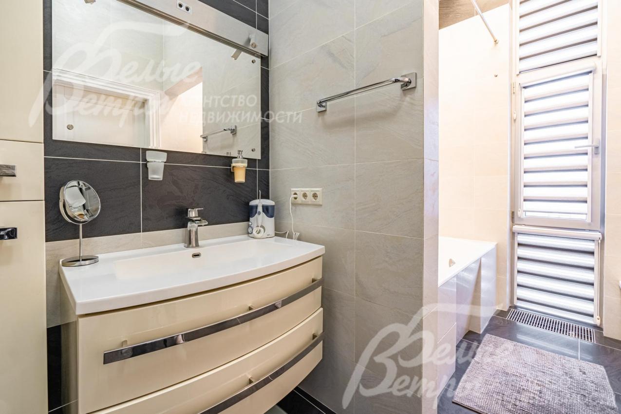 Санузел (с ванной) 11,6 кв.м при мастер-спальне