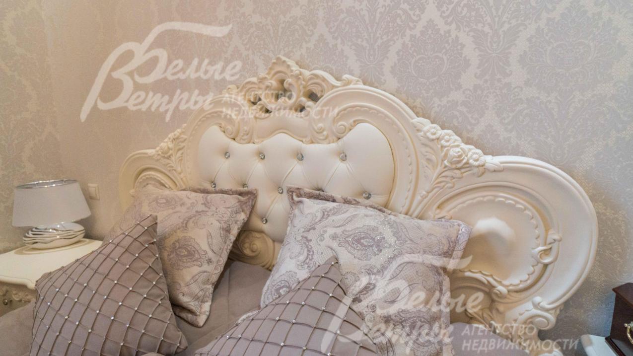 Шикарный спальный гарнитур