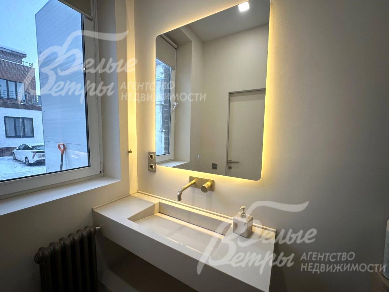 Санузел с душевой на 1-ом этаже