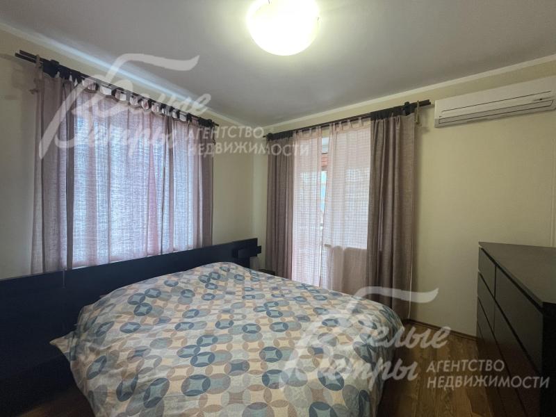 В доме три спальни