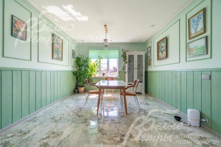 Просторная кухня-столовая