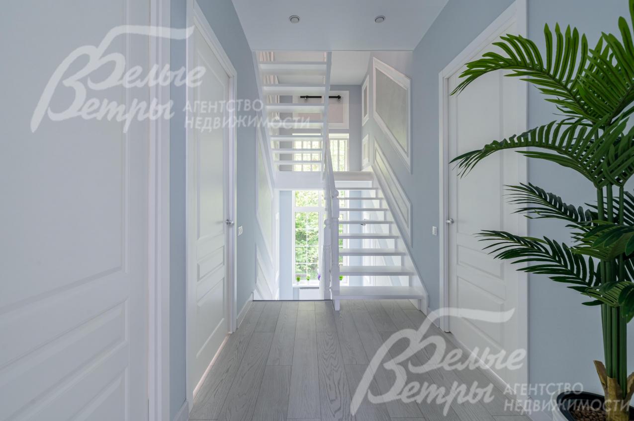 Холл 2го этажа