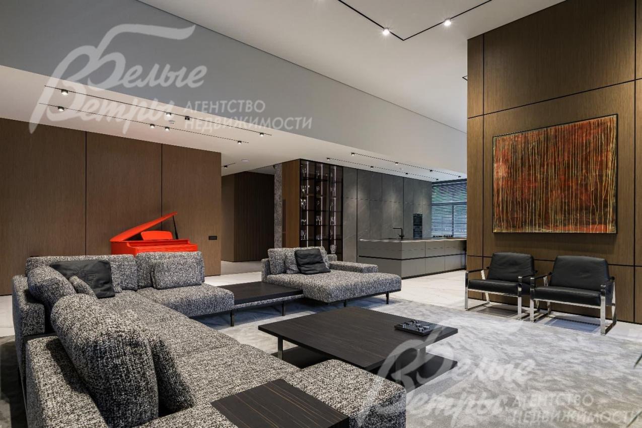 Выполнена дорогостоящая дизайнерская отделка