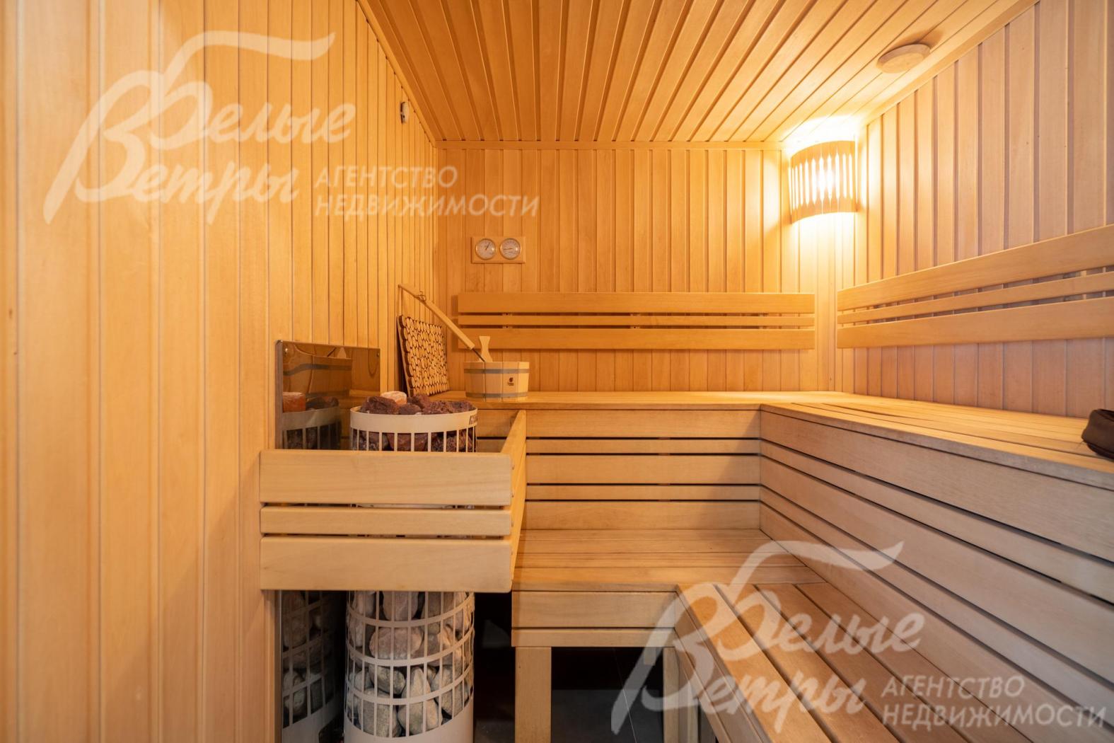 Сауна в доме (есть душевая и комната отдыха)