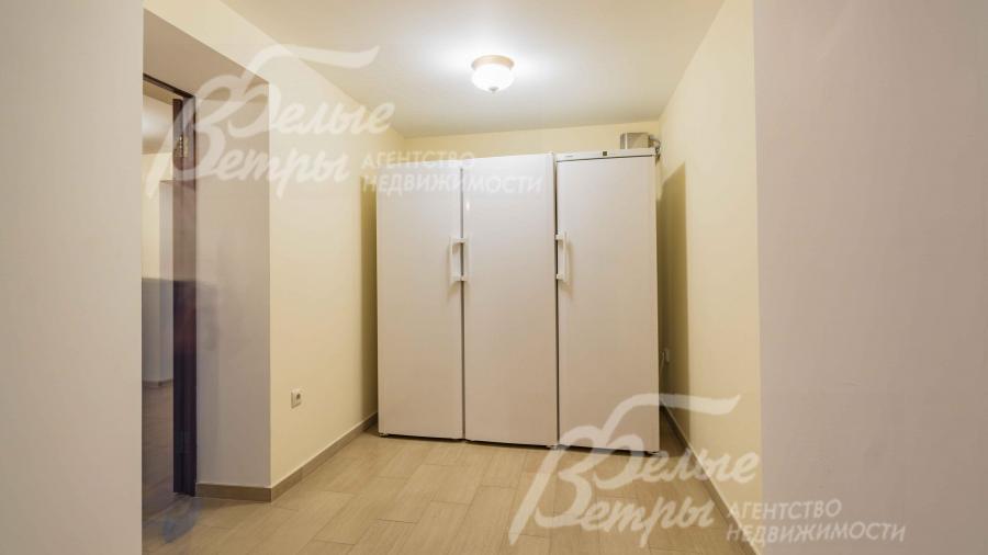 морозильники в цокольном этаже