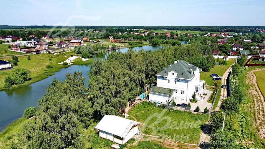 Дом в аренду на берегу реки в Иваньково