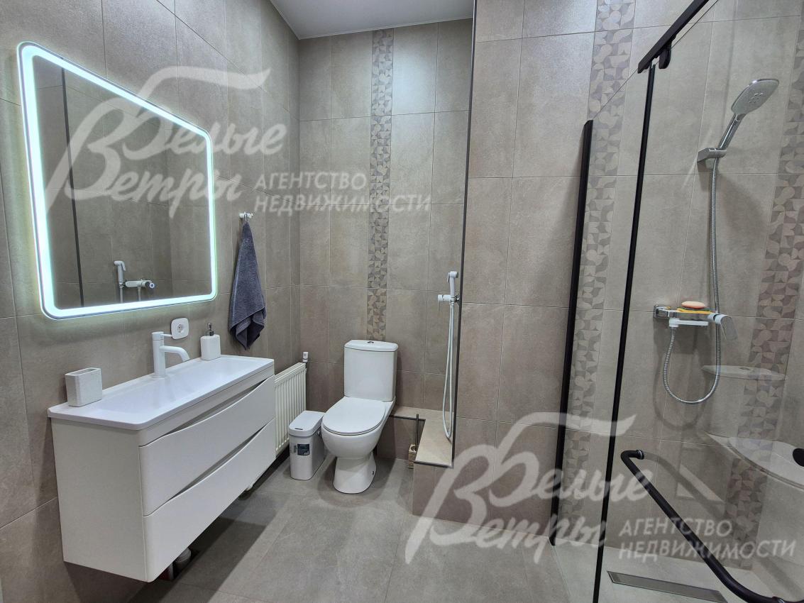 Санузел с душевой на втором этаже