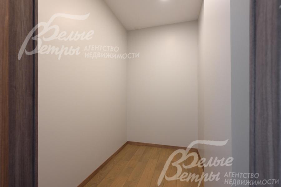 Гардеробная при мастер-спальне 5 кв.м