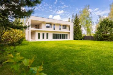 Дом, У Реки КП (Первомайское), 600 кв.м