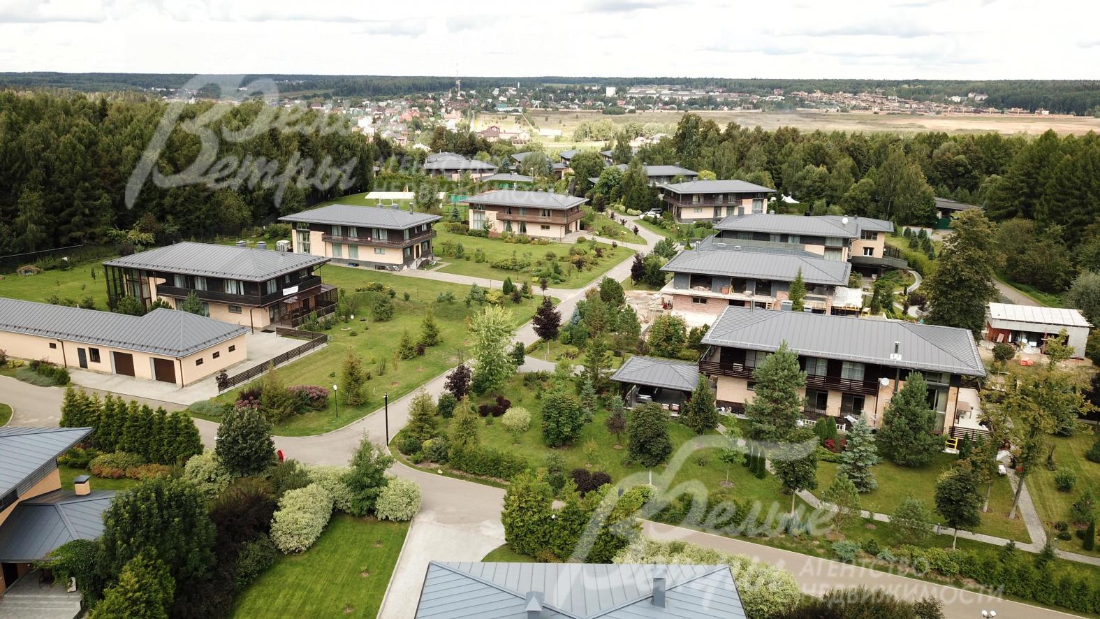 Вид на поселок Варварино Эко с высоты птичьего полета.