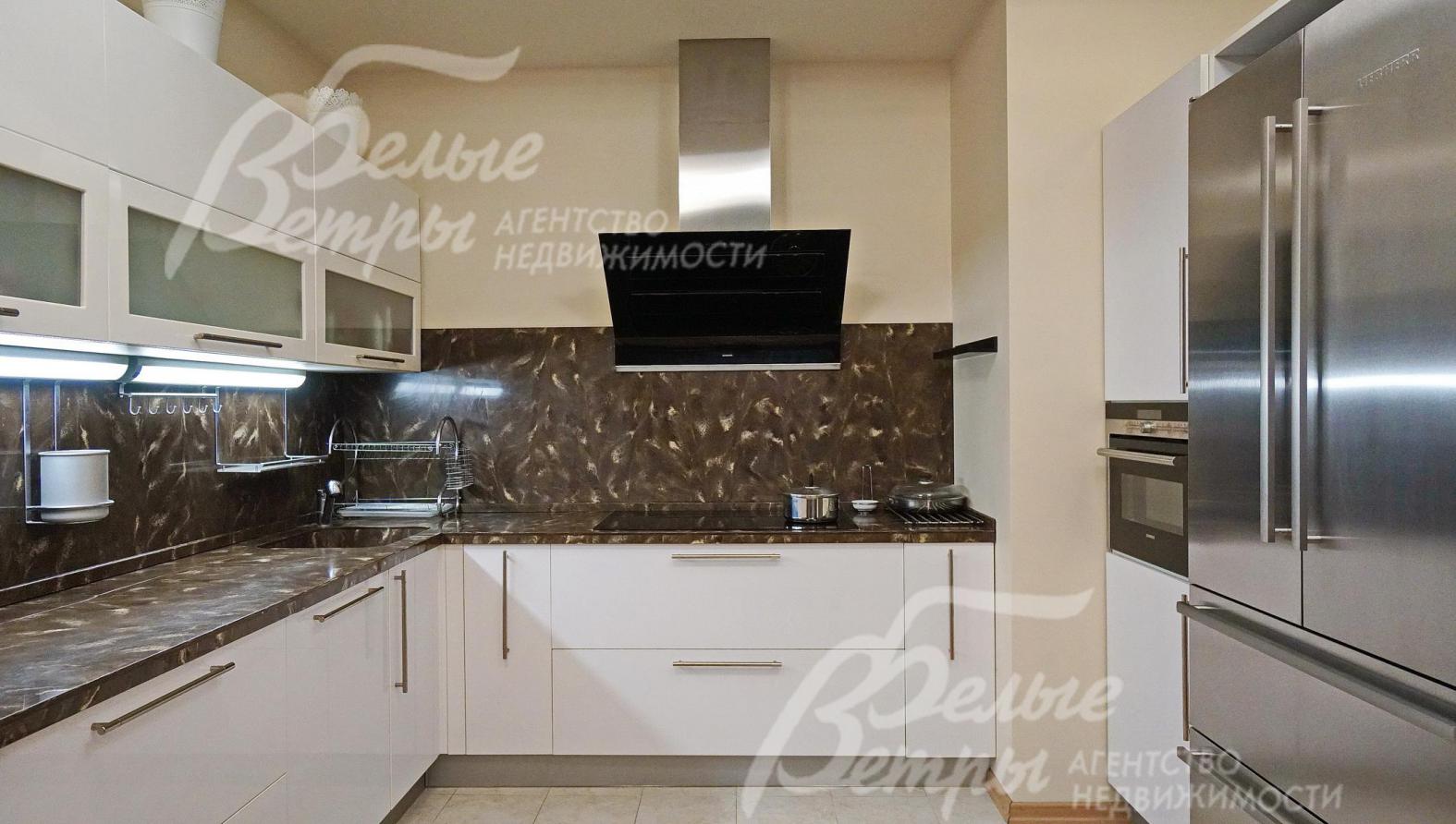 Кухня фирмы Премьер пр-ва Россия