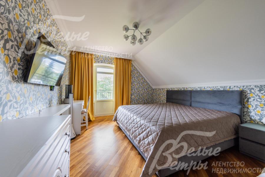 В доме 4 спальни