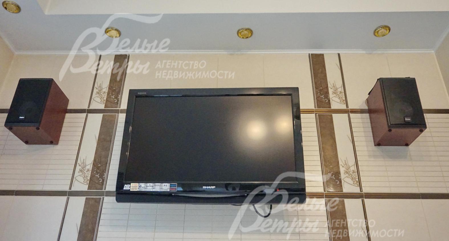 Телевизор в одном из с/у