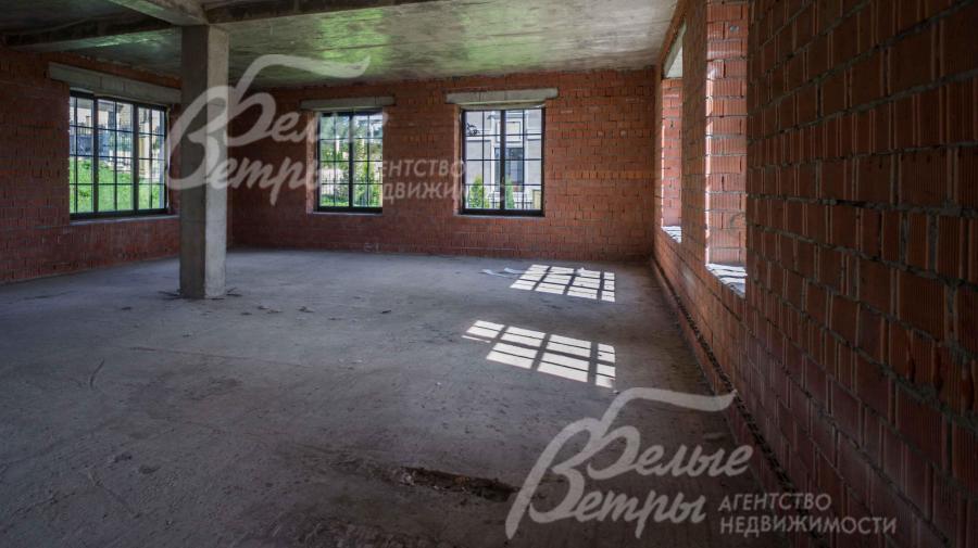 Установлены деревянные 2-х камерные стеклопакеты с раскладкой