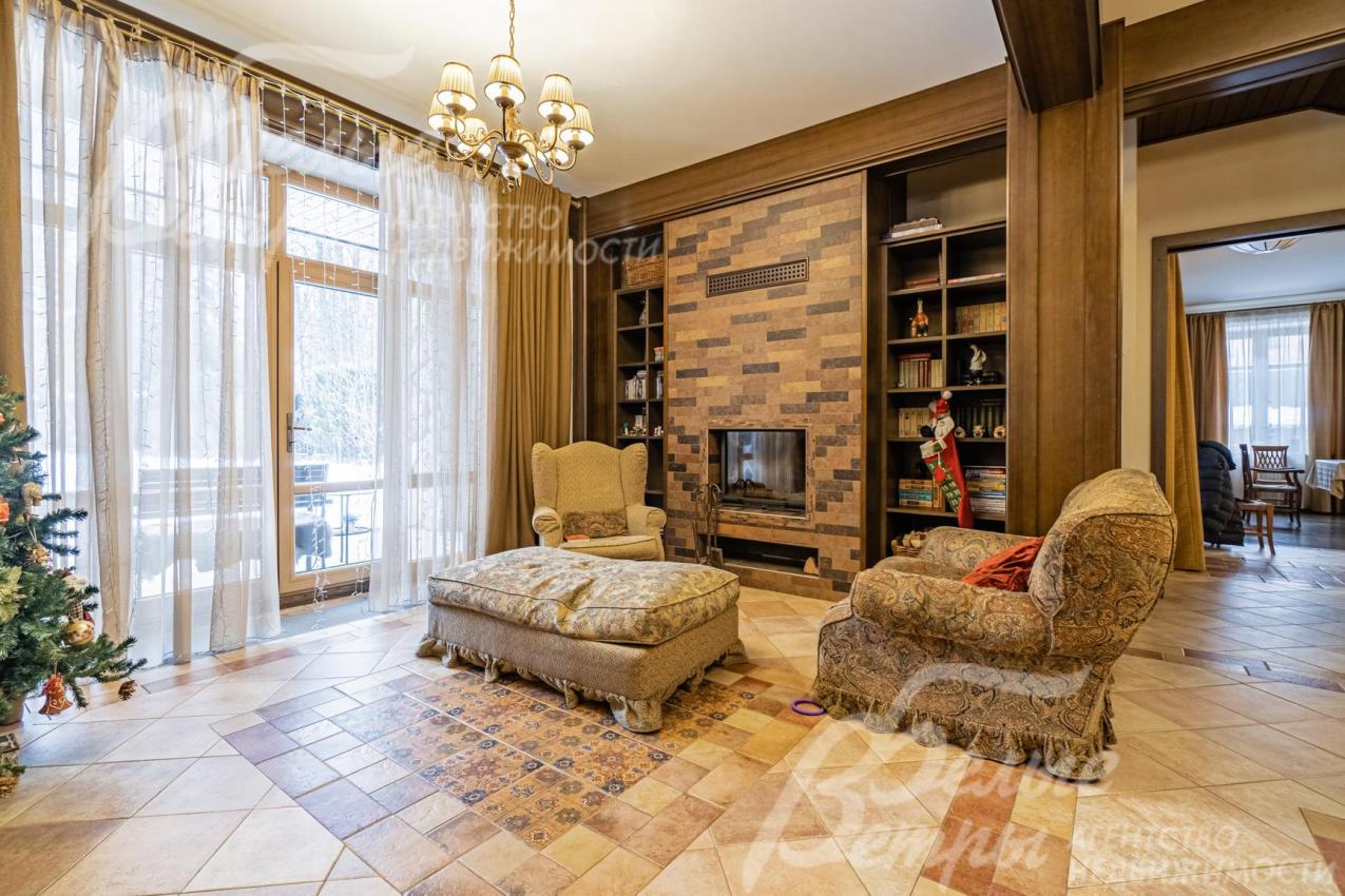 Гостиная 89 кв.м с выходом на террасу