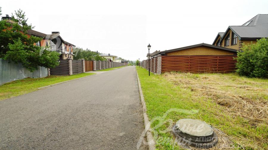 Широкие асфальтированные дороги