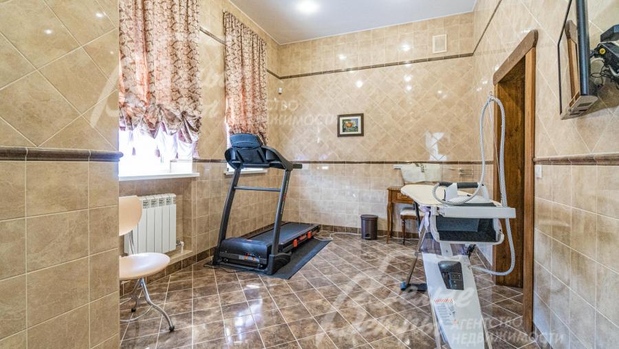 Комната отдыха с беговой дорожкой 16 кв.м