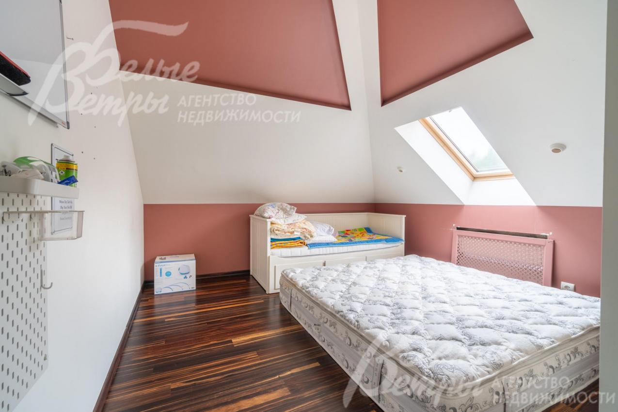 Спальня на мансардном этаже