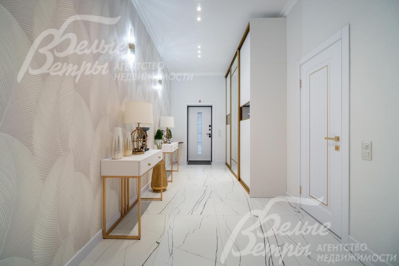 Высота потолков более 3-х метров