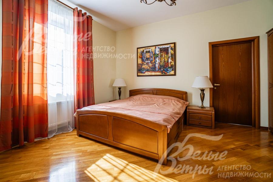 Спальня на первом этаже