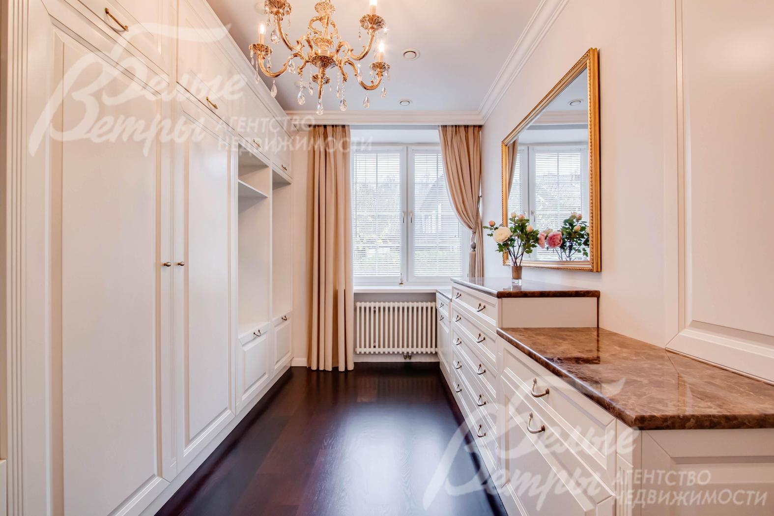 Интерьер и оснащение дома продуманы до мельчайших деталей