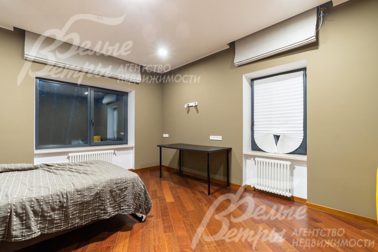 Спальня 15.5 кв.м с ванной и гардеробной комнатами