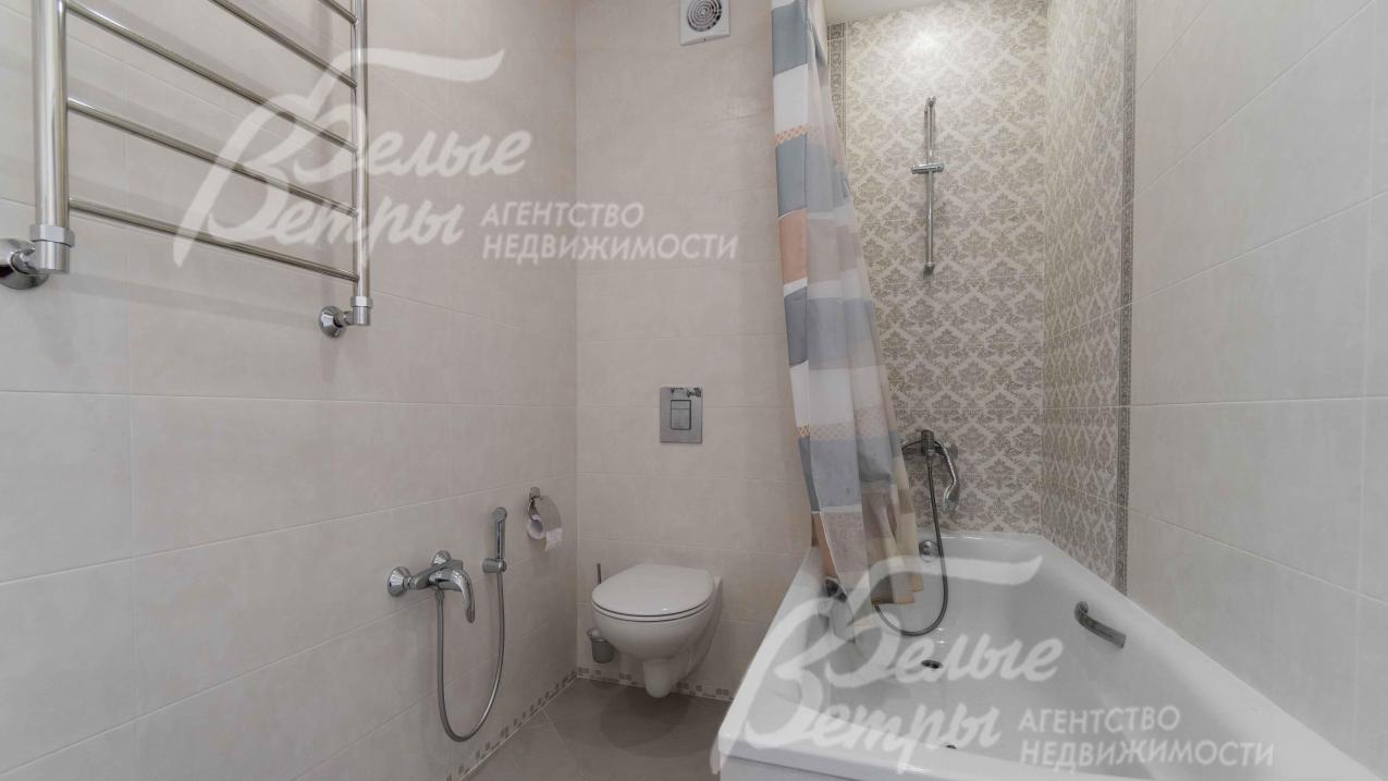 Санузел с ванной в спальне