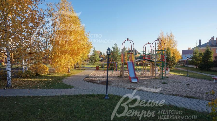 Детская площадка в коттеджном поселке