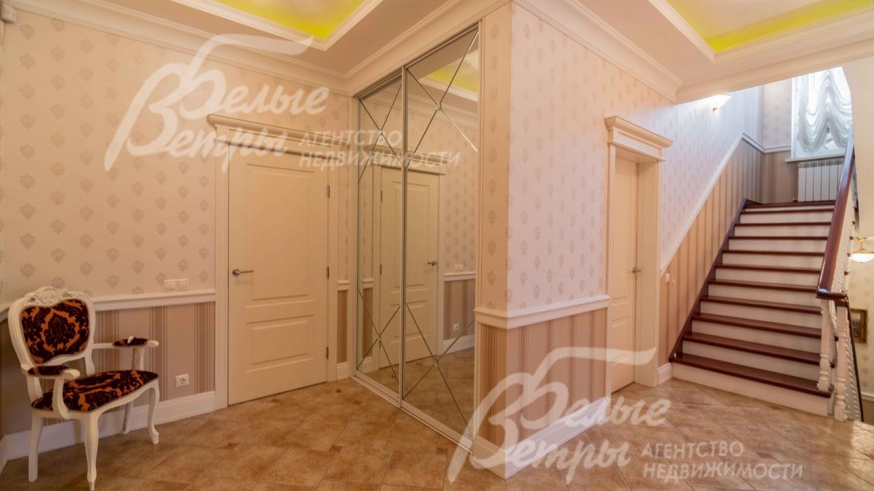 Прихожая-холл 18 кв.м