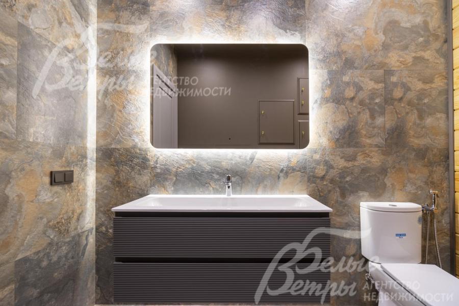 В санузлах установлена дорогостоящая сантехника Keuco, Roca, смесители Hansgrohe с термостатом