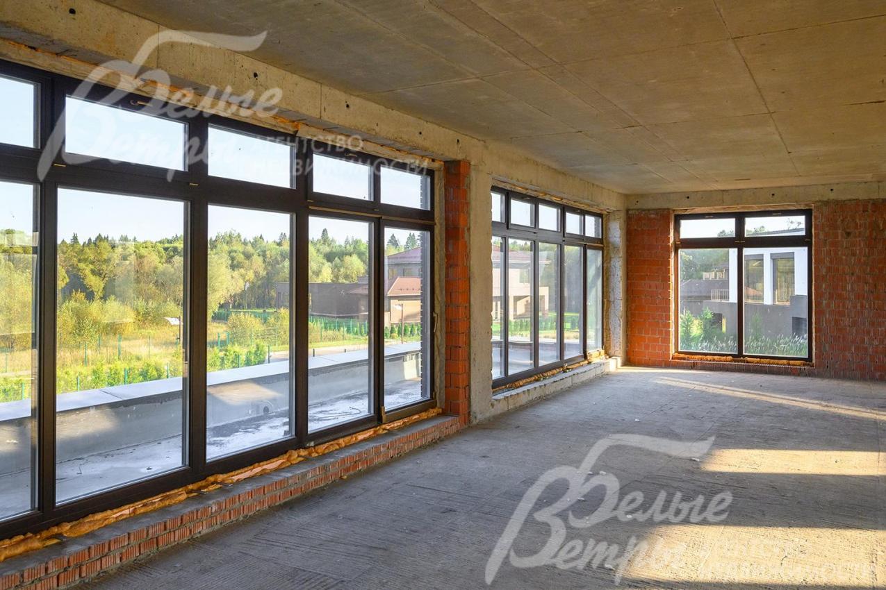 Большая площадь остекления в доме